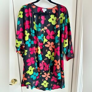 Lularoe Lindsay - L
Floral Kimono Cardigan